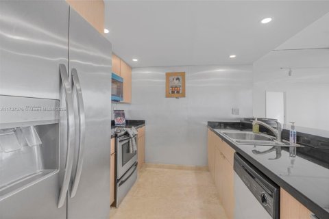 Condominio en venta en Miami, Florida, 1 dormitorio, 91.97 m2 № 1962041 - foto 8