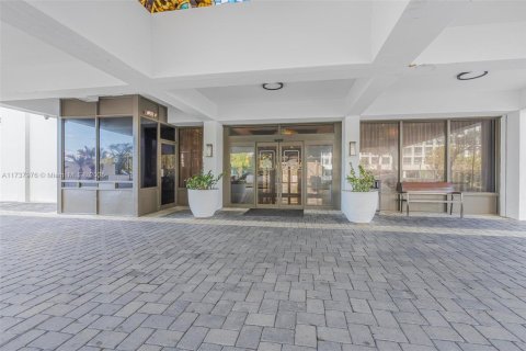 Condominio en venta en Miami, Florida, 1 dormitorio, 91.97 m2 № 1962041 - foto 2