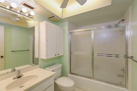 Купить виллу или дом в Сарасота, Флорида 6 комнат, 151.43м2, № 1562449 - фото 27