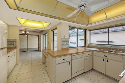 Купить виллу или дом в Сарасота, Флорида 6 комнат, 151.43м2, № 1562449 - фото 14
