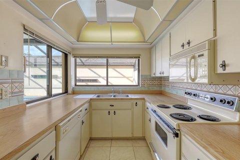 Купить виллу или дом в Сарасота, Флорида 6 комнат, 151.43м2, № 1562449 - фото 15