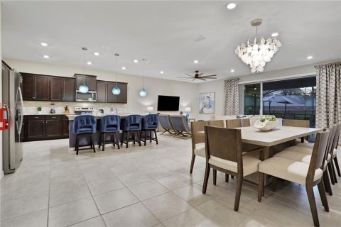 House in Davenport, Florida 9 bedrooms, 408.58 sq.m. № 1057611 - photo 14