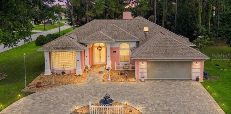 Villa ou maison à Palm Coast, Floride 4 chambres, 219.53 m2 № 2096620