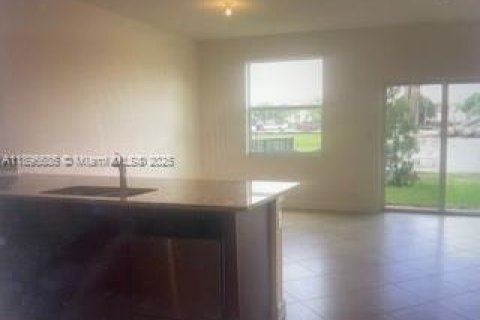 Townhouse in West Palm Beach, Florida 2 bedrooms, 132.11 sq.m. № 1948359 - photo 7