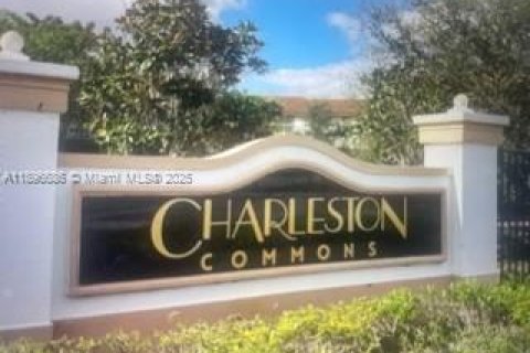 Townhouse in West Palm Beach, Florida 2 bedrooms, 132.11 sq.m. № 1948359 - photo 18