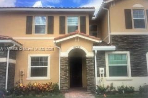 Townhouse in West Palm Beach, Florida 2 bedrooms, 132.11 sq.m. № 1948359 - photo 2