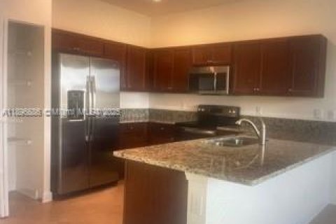 Townhouse in West Palm Beach, Florida 2 bedrooms, 132.11 sq.m. № 1948359 - photo 5