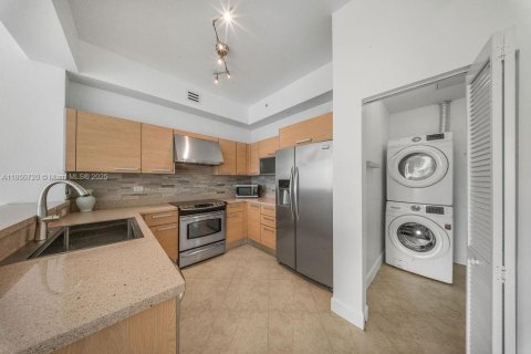Купить кондоминиум в Майами, Флорида 2 спальни, 98.38м2, № 1855176 - фото 10