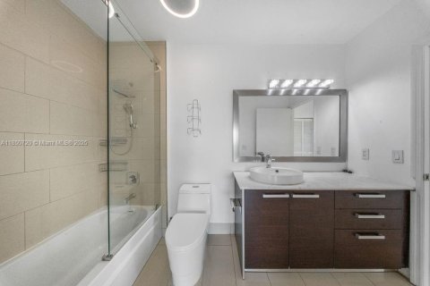 Купить кондоминиум в Майами, Флорида 2 спальни, 98.38м2, № 1855176 - фото 12