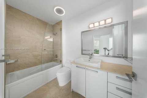 Купить кондоминиум в Майами, Флорида 2 спальни, 98.38м2, № 1855176 - фото 20