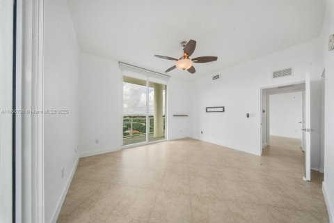 Купить кондоминиум в Майами, Флорида 2 спальни, 98.38м2, № 1855176 - фото 18