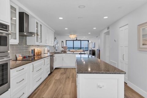 Condominio en alquiler en Sarasota, Florida, 2 dormitorios, 124.21 m2 № 1555601 - foto 13