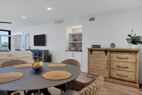 Condominio en alquiler en Sarasota, Florida, 2 dormitorios, 124.21 m2 № 1555601 - foto 17
