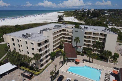 Condominio en alquiler en Sarasota, Florida, 2 dormitorios, 124.21 m2 № 1555601 - foto 1