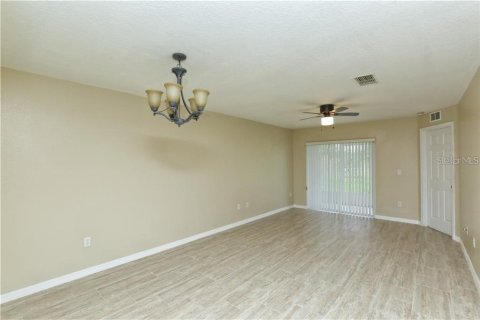 Condominio en alquiler en Kissimmee, Florida, 3 dormitorios, 113.53 m2 № 2103244 - foto 2