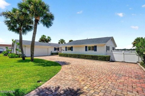 Villa ou maison à vendre à Ormond Beach, Floride: 3 chambres, 214.33 m2 № 2291402 - photo 3