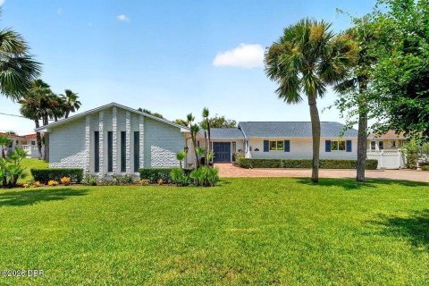 House in Ormond Beach, Florida 3 bedrooms, 214.33 sq.m. № 2291402
