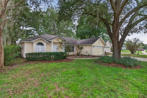 House in Gainesville, Florida 3 bedrooms, 167.41 sq.m. № 2204480 - photo 2