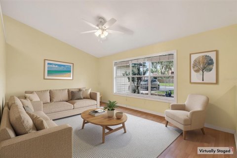 House in Gainesville, Florida 3 bedrooms, 167.41 sq.m. № 2204480 - photo 8