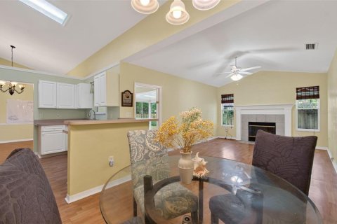 House in Gainesville, Florida 3 bedrooms, 167.41 sq.m. № 2204480 - photo 21