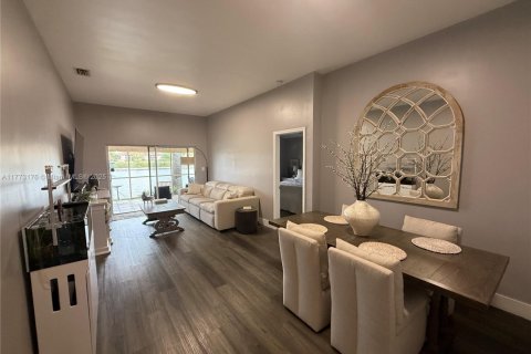 Villa ou maison à vendre à Pembroke Pines, Floride: 3 chambres, 130.25 m2 № 1607495 - photo 12