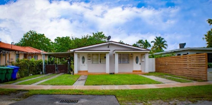 Дом в Майами, Флорида 1 спальня, 121.14м2 № 1958652