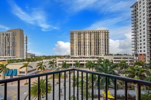 Copropriété à vendre à Doral, Floride: 2 chambres, 101.91 m2 № 2048150 - photo 9