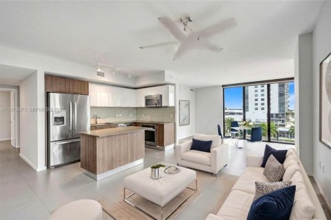 Copropriété à vendre à Doral, Floride: 2 chambres, 101.91 m2 № 2048150 - photo 6