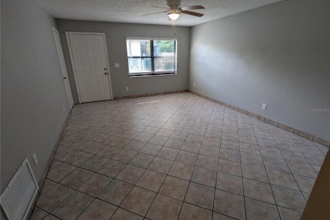 Appartement à louer à Eustis, Floride: 2 chambres, 78.13 m2 № 2167173 - photo 8
