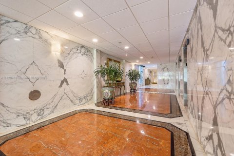 Condominio en alquiler en Key Biscayne, Florida, 4 dormitorios, 234.11 m2 № 1781793 - foto 22