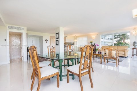 Condominio en alquiler en Key Biscayne, Florida, 4 dormitorios, 234.11 m2 № 1781793 - foto 11
