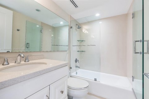 Condominio en alquiler en Key Biscayne, Florida, 4 dormitorios, 234.11 m2 № 1781793 - foto 5