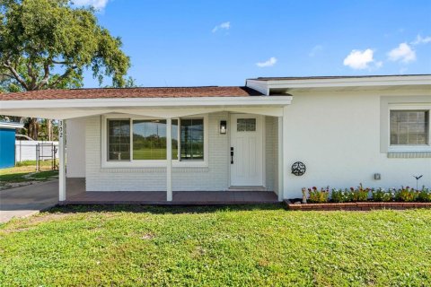 House in Oldsmar, Florida 3 bedrooms, 108.51 sq.m. № 1791969 - photo 1