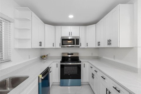 House in Oldsmar, Florida 3 bedrooms, 108.51 sq.m. № 1791969 - photo 18