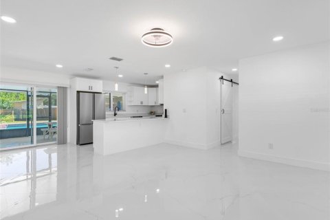 House in Oldsmar, Florida 3 bedrooms, 108.51 sq.m. № 1791969 - photo 12