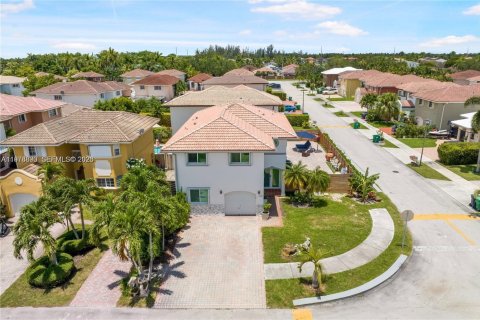 Villa ou maison à Miami, Floride 1 chambre, 206.8 m2 № 2045999