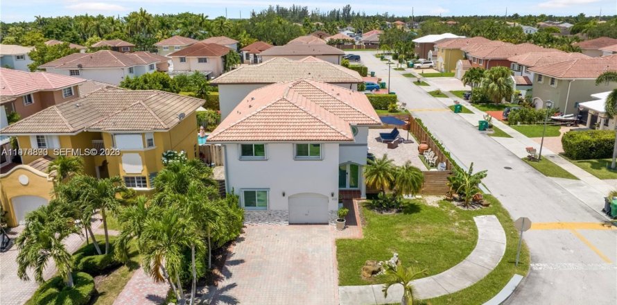 Villa ou maison à Miami, Floride 1 chambre, 206.8 m2 № 2045999