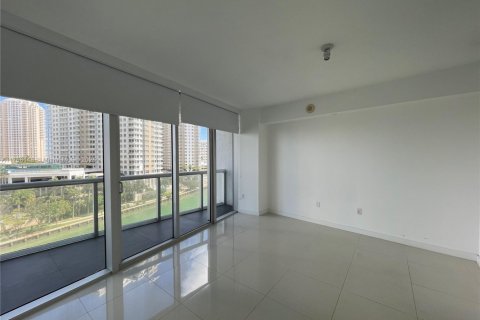 Copropriété à vendre à Miami, Floride: 2 chambres, 123.1 m2 № 2023115 - photo 19
