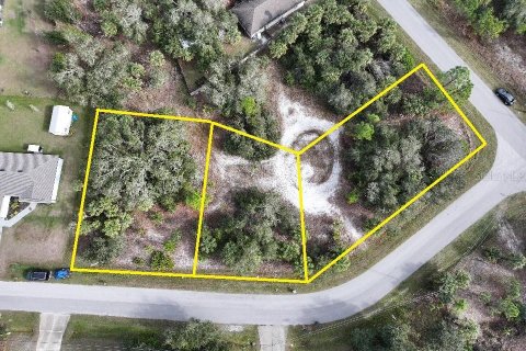 Terreno en venta en North Port, Florida № 1555218 - foto 1