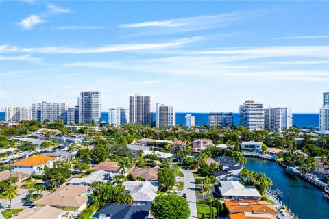 House in Fort Lauderdale, Florida 6 bedrooms, 338.16 sq.m. № 2001622 - photo 7