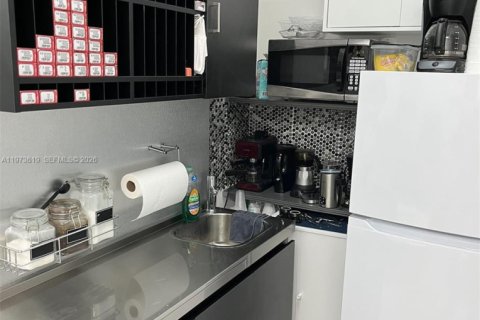 Immobilier commercial à vendre à Hialeah, Floride № 2033314 - photo 5