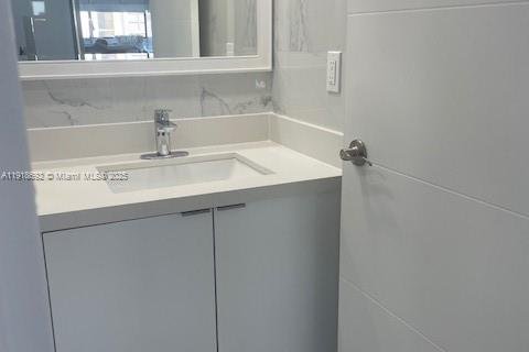 Condominio en venta en Sunny Isles Beach, Florida, 1 dormitorio, 59.46 m2 № 2034461 - foto 9