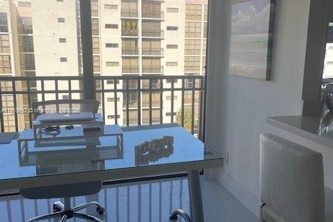 Condominio en venta en Sunny Isles Beach, Florida, 1 dormitorio, 59.46 m2 № 2034461 - foto 20