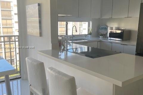 Condominio en venta en Sunny Isles Beach, Florida, 1 dormitorio, 59.46 m2 № 2034461 - foto 21