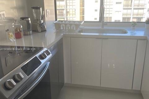 Condominio en venta en Sunny Isles Beach, Florida, 1 dormitorio, 59.46 m2 № 2034461 - foto 28