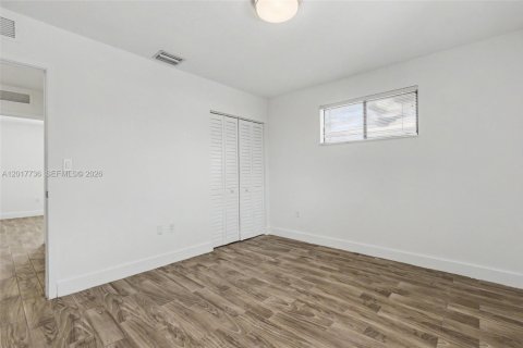Villa ou maison à vendre à Miami, Floride: 2 chambres, 107.4 m2 № 2088344 - photo 25