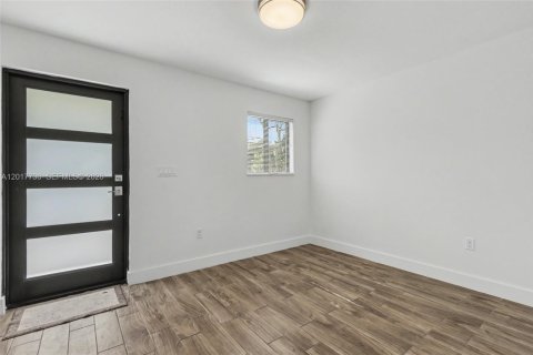 Villa ou maison à vendre à Miami, Floride: 2 chambres, 107.4 m2 № 2088344 - photo 10