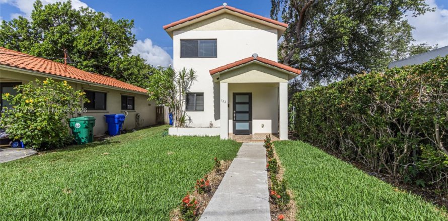 Villa ou maison à Miami, Floride 2 chambres, 107.4 m2 № 2088344
