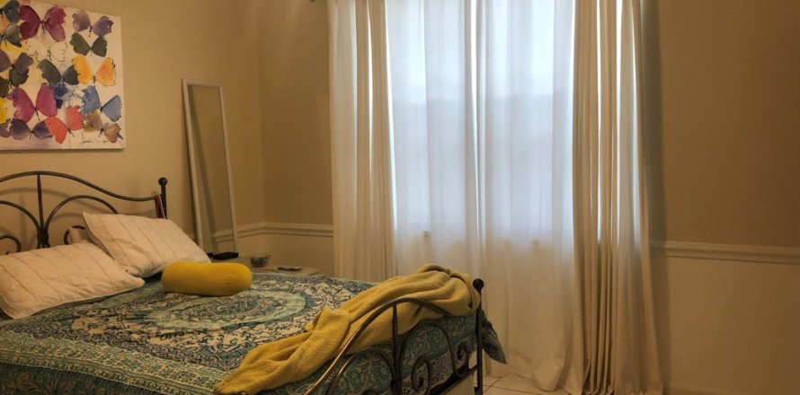 House in Boca Raton, Florida 3 bedrooms, 250.37 sq.m. № 1154303