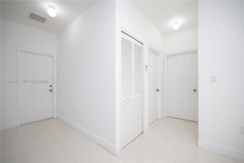 Купить виллу или дом в Майами, Флорида 4 спальни, 245.35м2, № 2005822 - фото 11